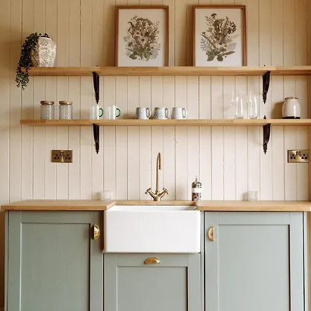 Tackle At Angliham Estate *