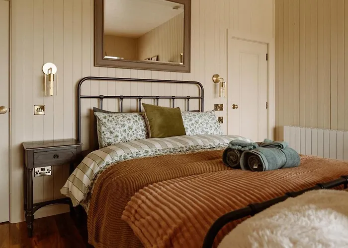 Tackle At Angliham Estate 펜션 Kilroghter